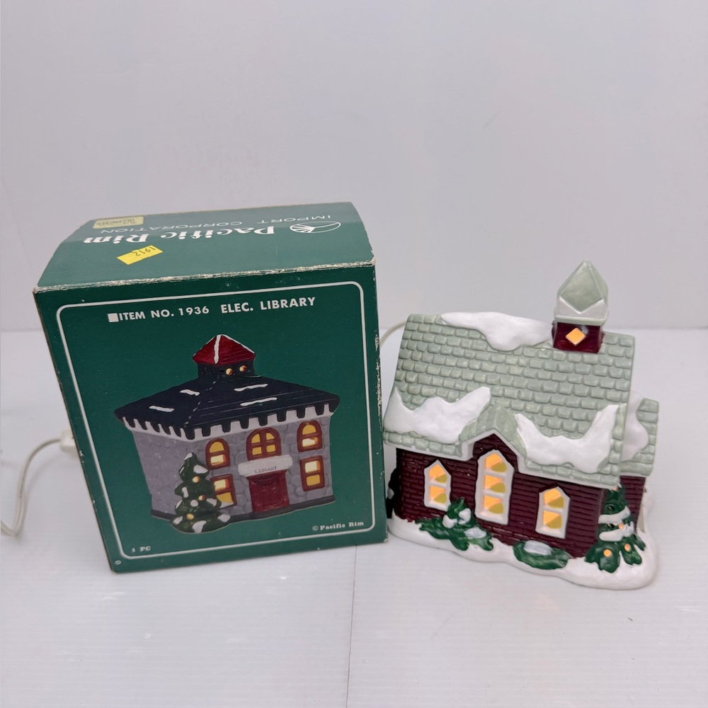 VINTAGE Pacific Rim Electric Ceramic Church Christmas Decoration # 1912 TESTED